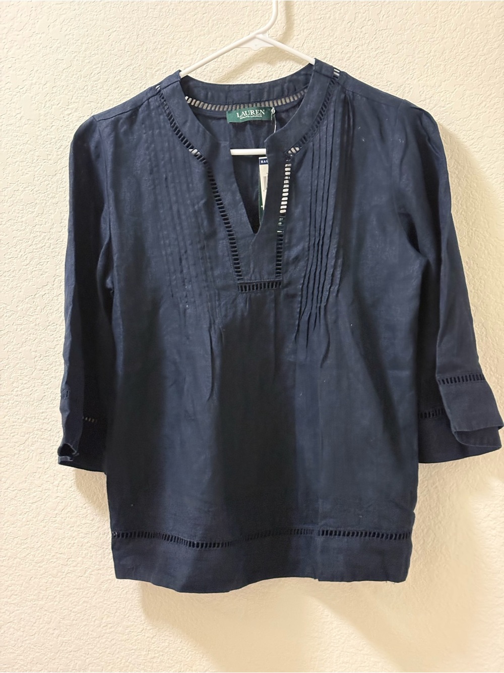 Lauren Ralph Lauren Navy split neck eyelet details 100% linen. Size XS. NWT